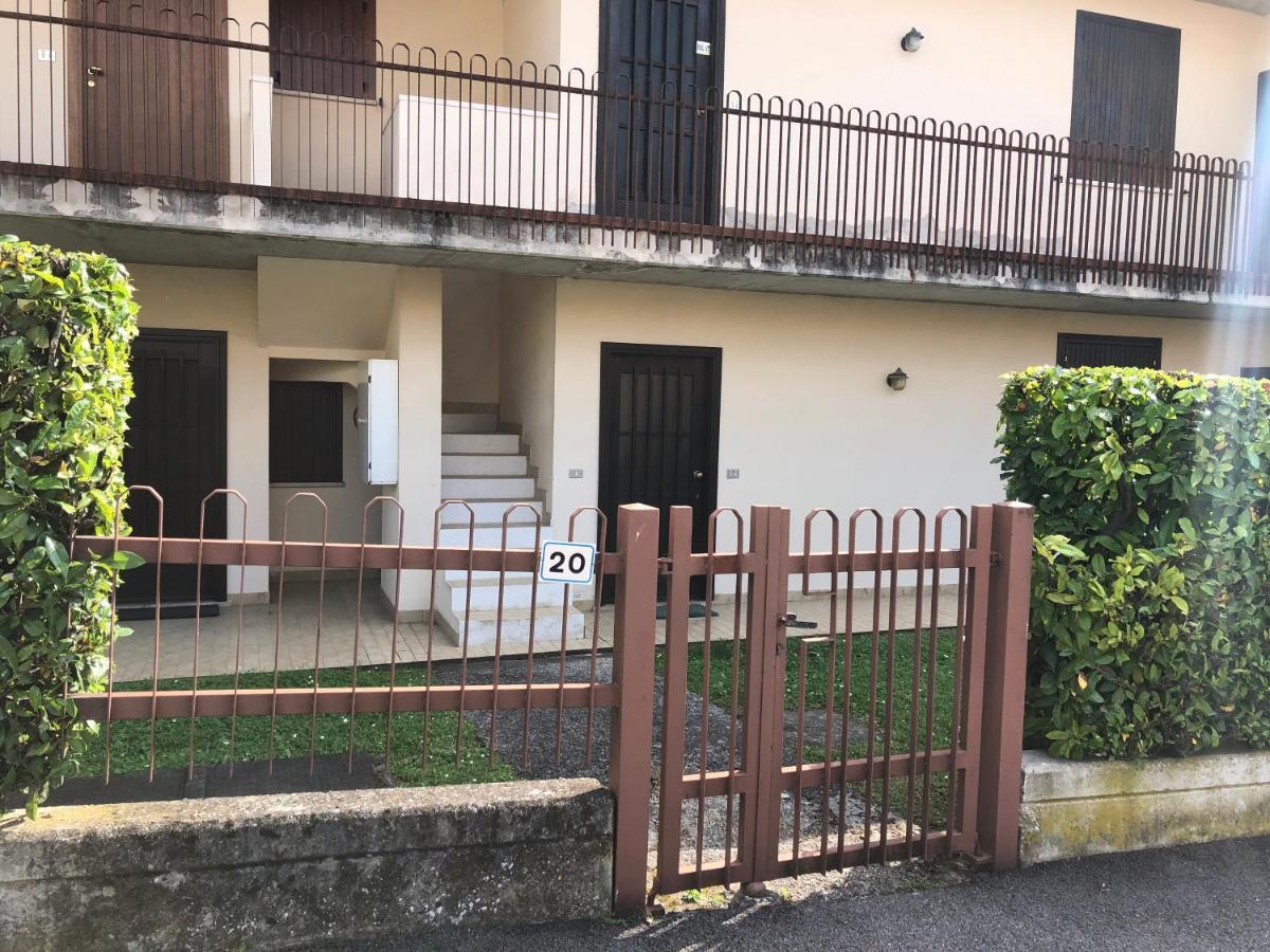 Appartamento Con Piscina A 拉齐塞 外观 照片